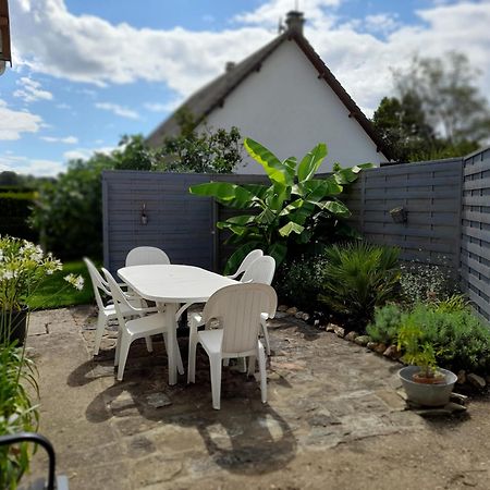 Les Abelias Bed and Breakfast Hauterive  Eksteriør billede