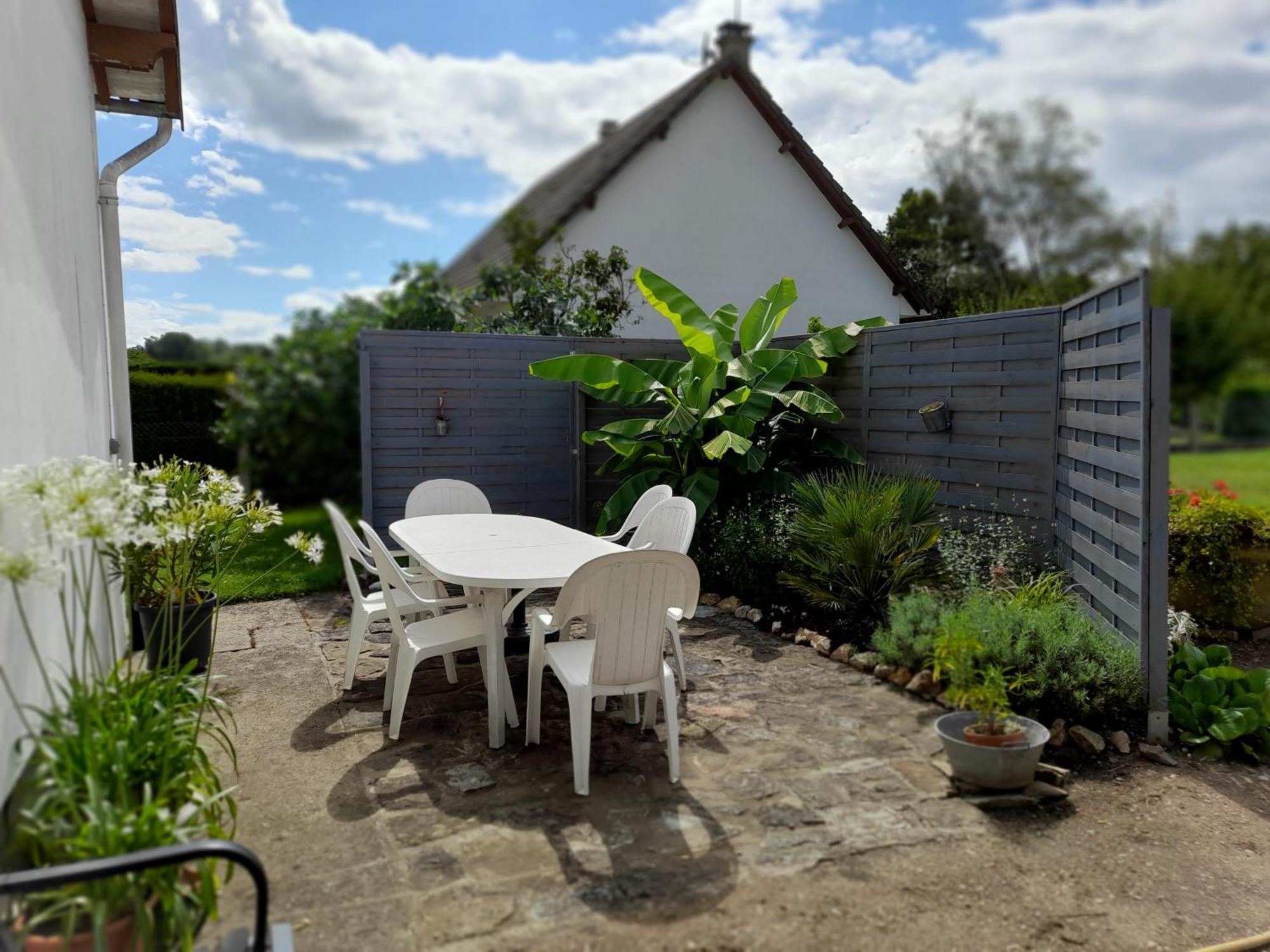 Les Abelias Bed and Breakfast Hauterive  Eksteriør billede